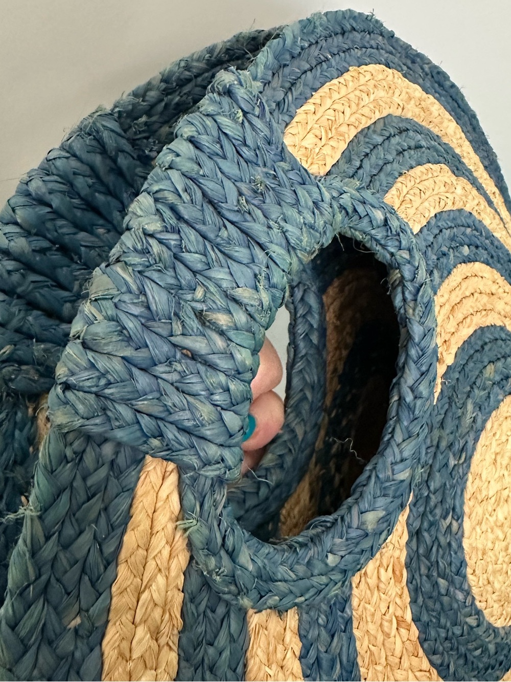 Kate Spade Round Raffia Straw Tote Blue Natural Woven Circle Bag 15” Rare - Picture 13 of 14